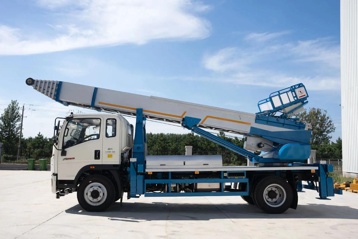 泗县云梯上料车租赁费用